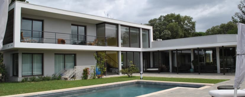 Quelle fenêtre aluminium choisir pour votre maison dans le Gard ?