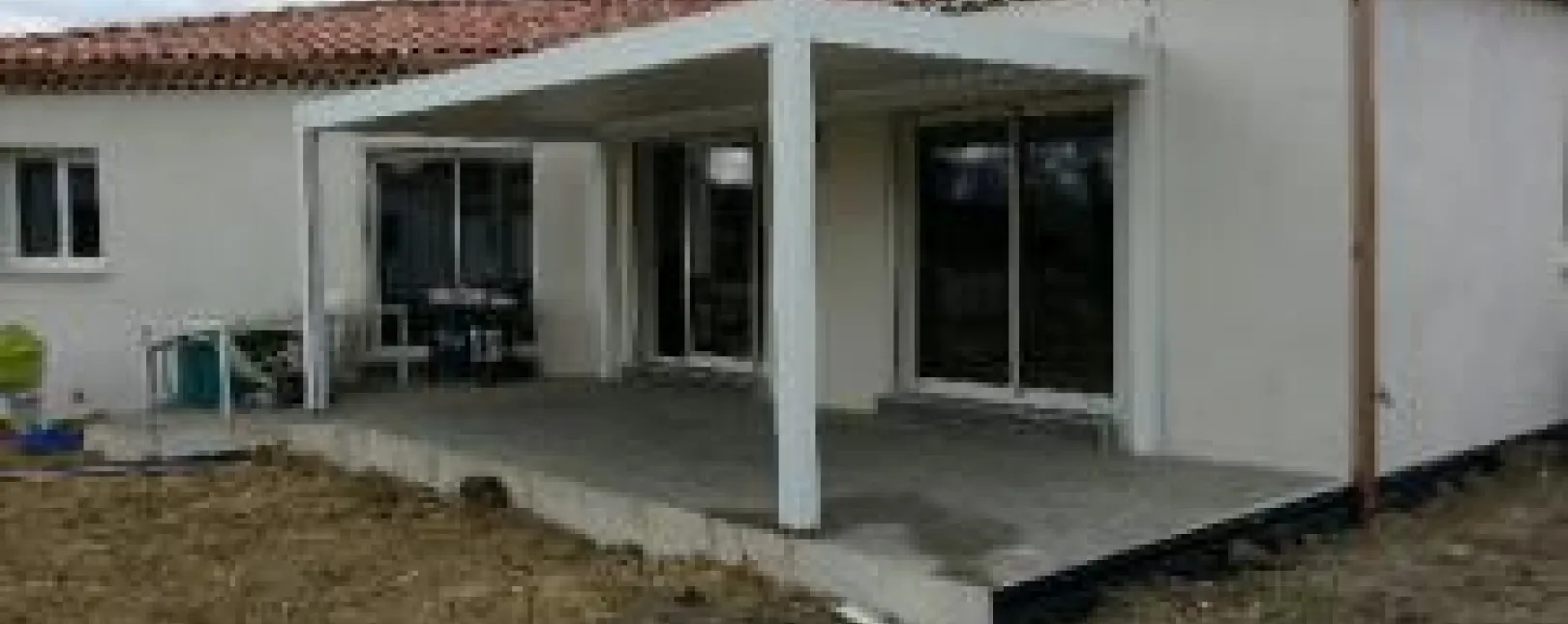 Boisset-et-Gaujac - 30140 - Pose d'une pergola bioclimatique