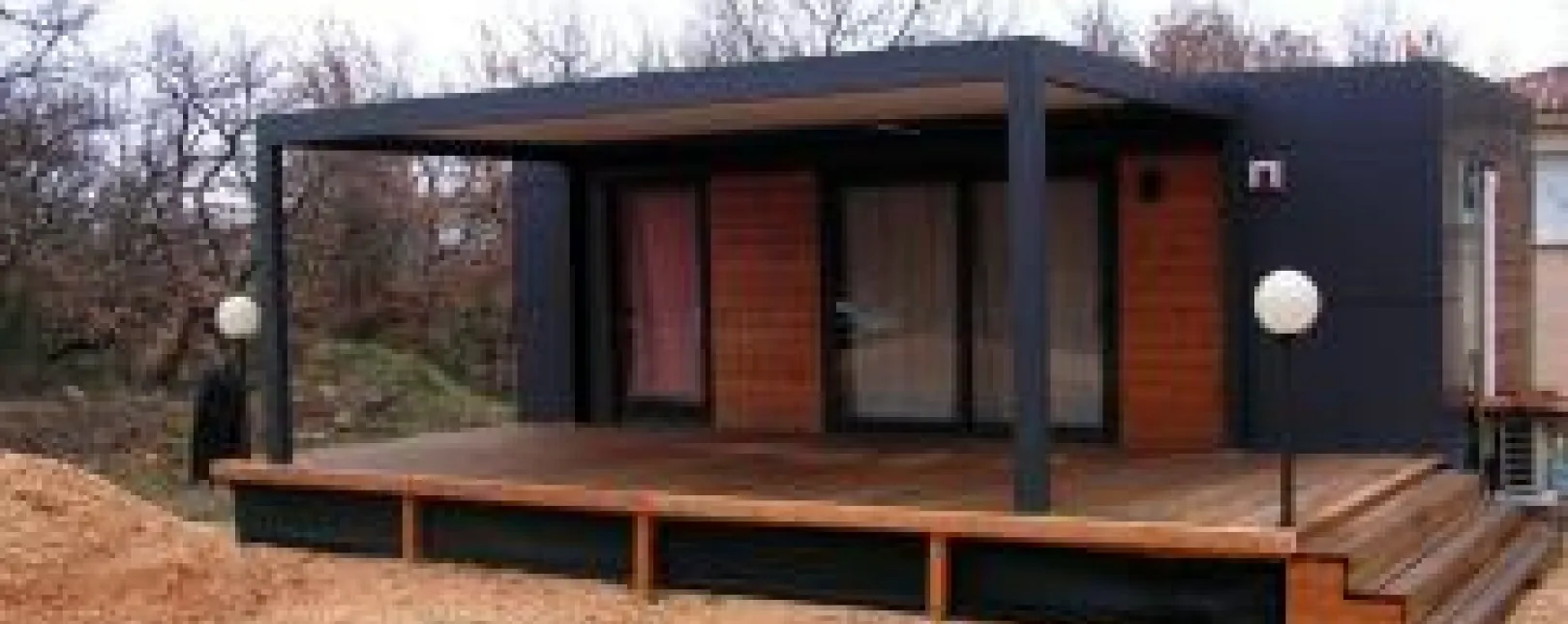 Pose d'une pergola bioclimatique à Deaux (30360)