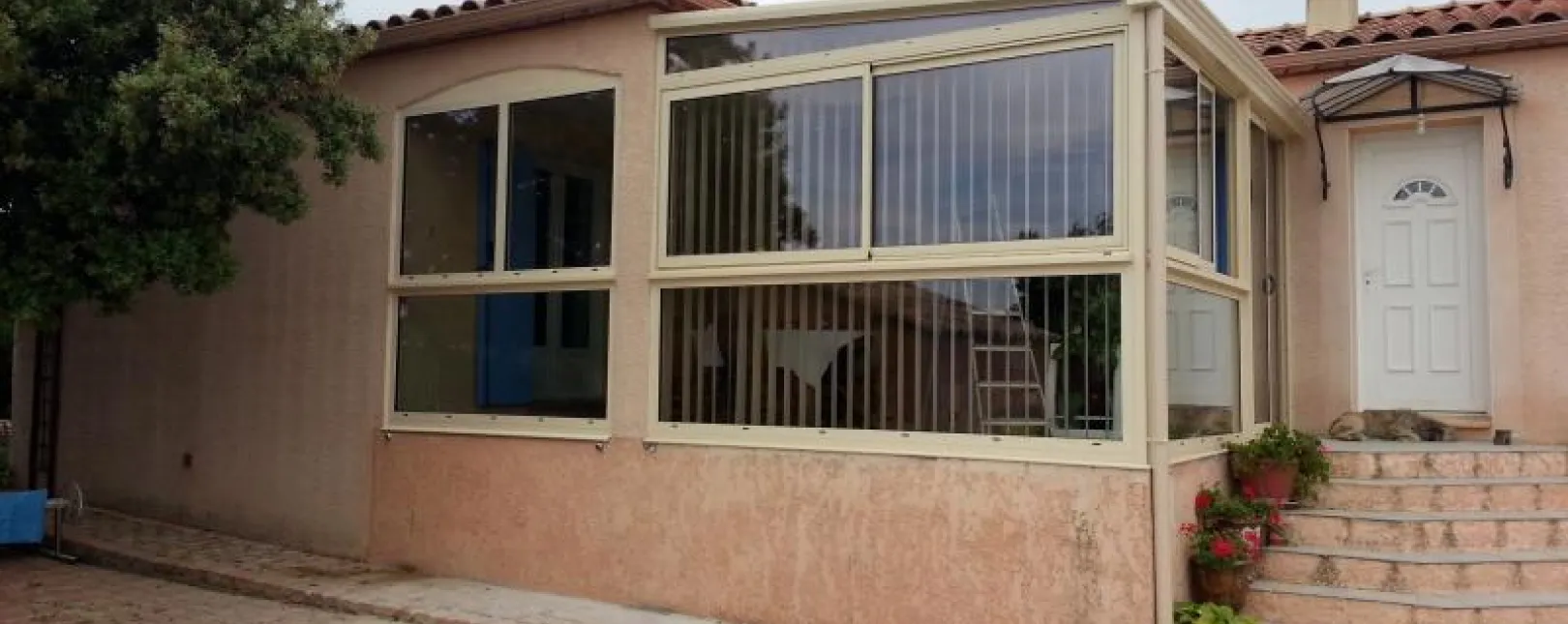 Uzès - 30700 - Pose d'une véranda Alu sur mesure