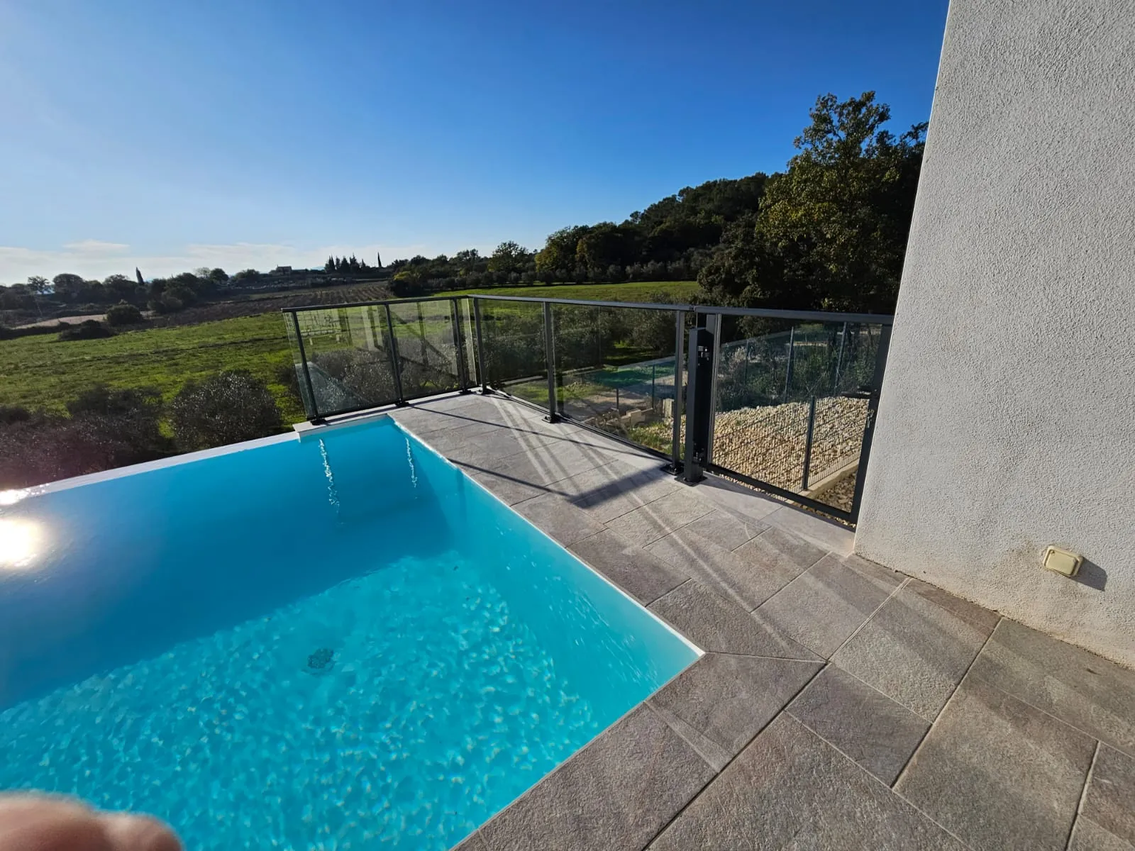Découvrez un garde-corps moderne et sécurisé à Domessargues ! - Photo 8