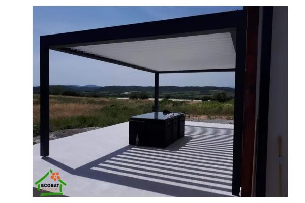 Installation d'une pergola 4 poteaux avec 1 screen à Mauressargues - Photo 3