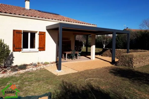 Mise en place d'une pergola bioclimatique double à Maruéjols-lès-Gardon - Photo 1