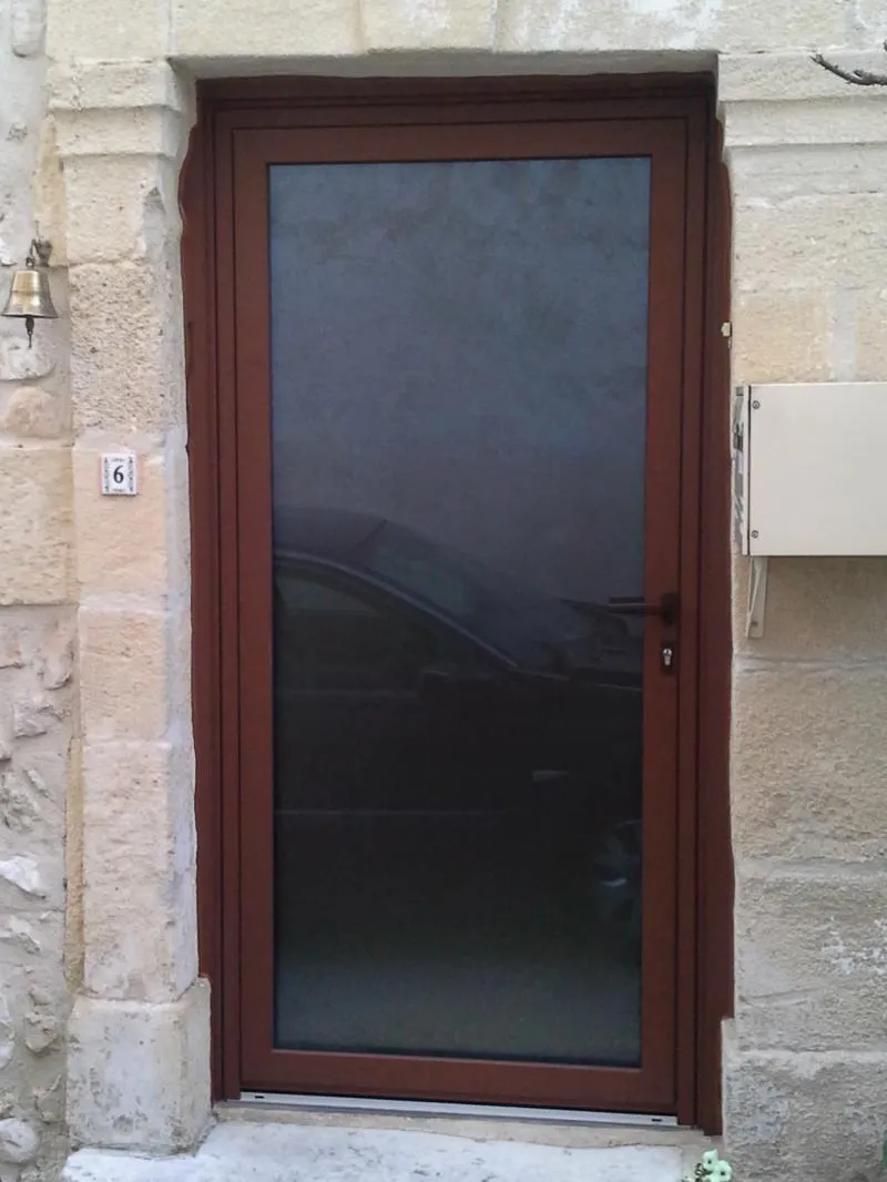 Alès - 30100 - Pose de portes d'entrée Aluminium sur mesure - Photo 1