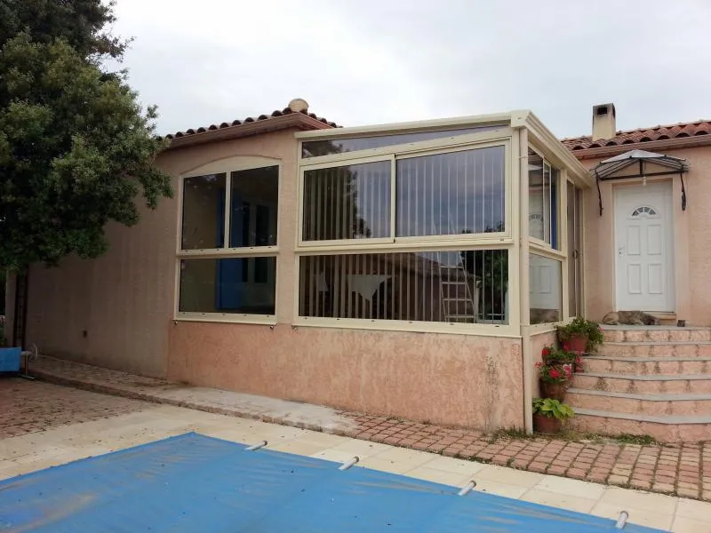 Uzès - 30700 - Pose d'une véranda Alu sur mesure - Photo 1