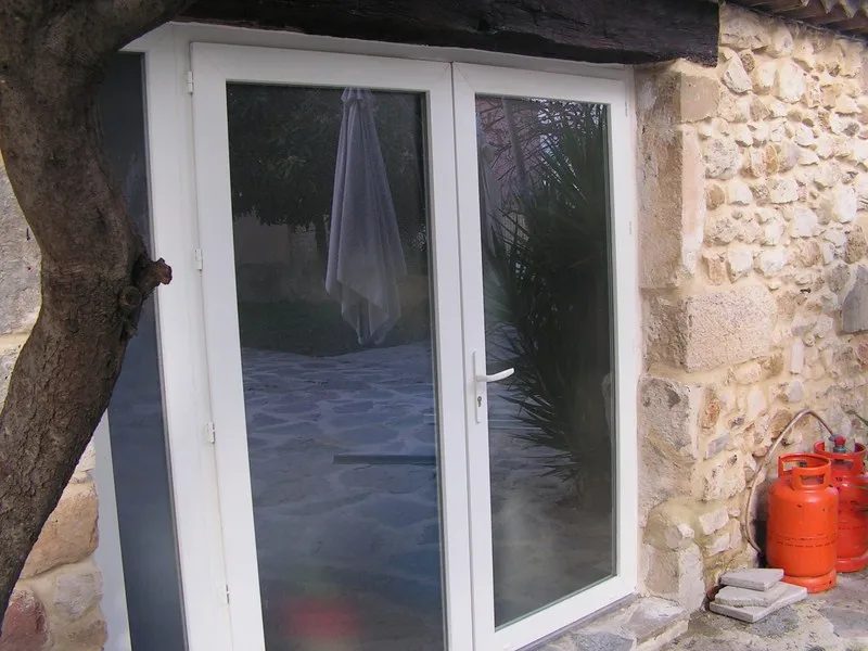 Divers chantiers - Pose de menuiseries PVC ALU sur mesure en rénovation - Photo 4