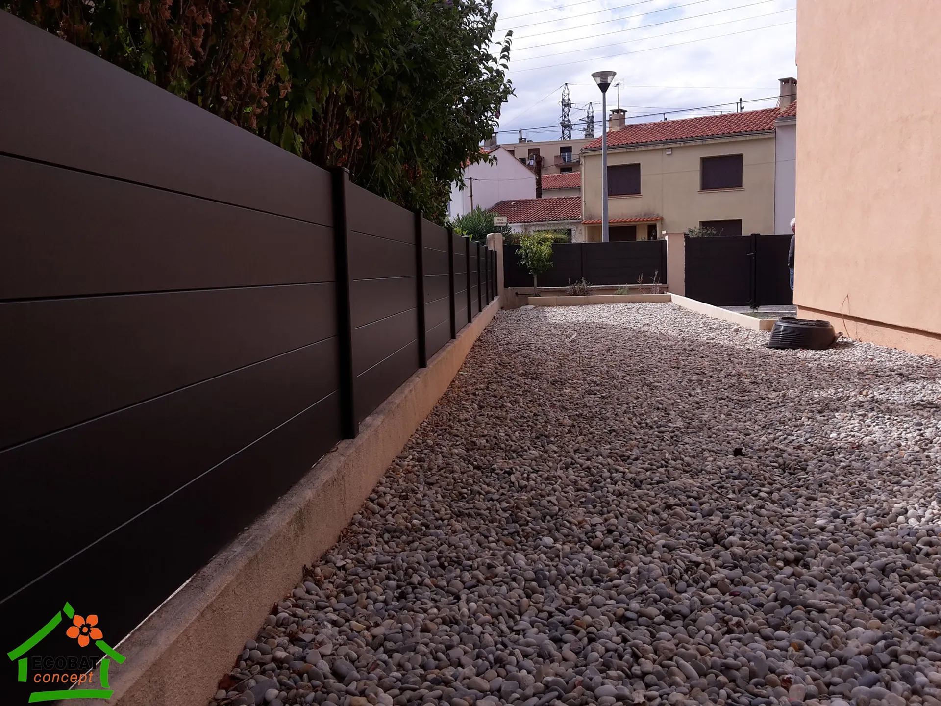 Pose d'une clôture aluminium à Alès - Photo 2