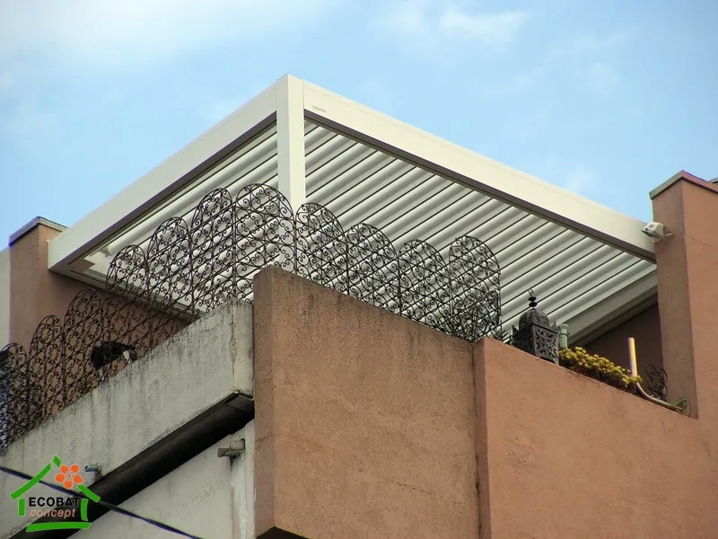 Pose d'une pergola bioclimatique à Alès (30100) - Photo 2