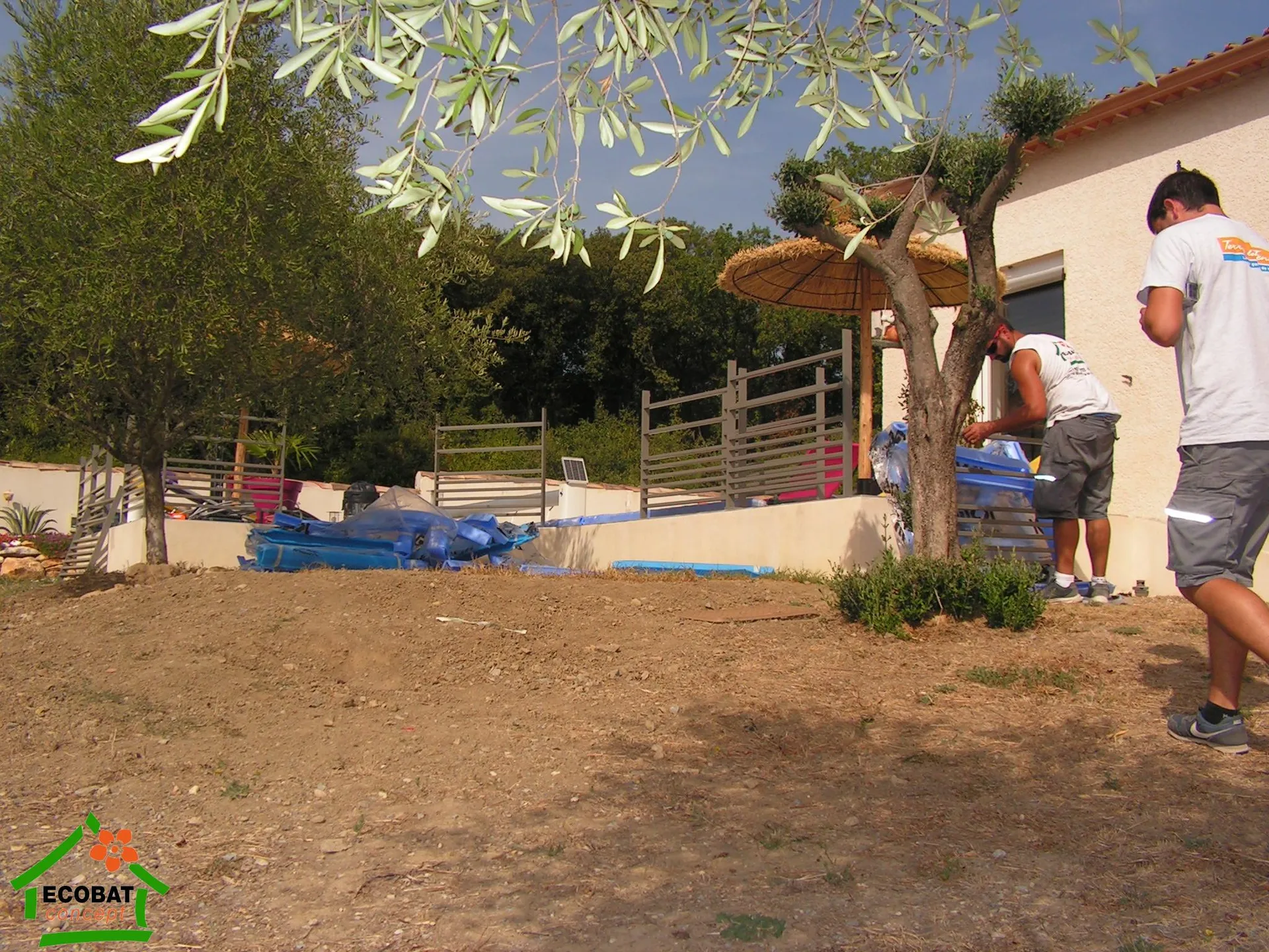 Pose d'un garde-corps piscine Magellan à Saint-Privat-des-Vieux - Photo 1