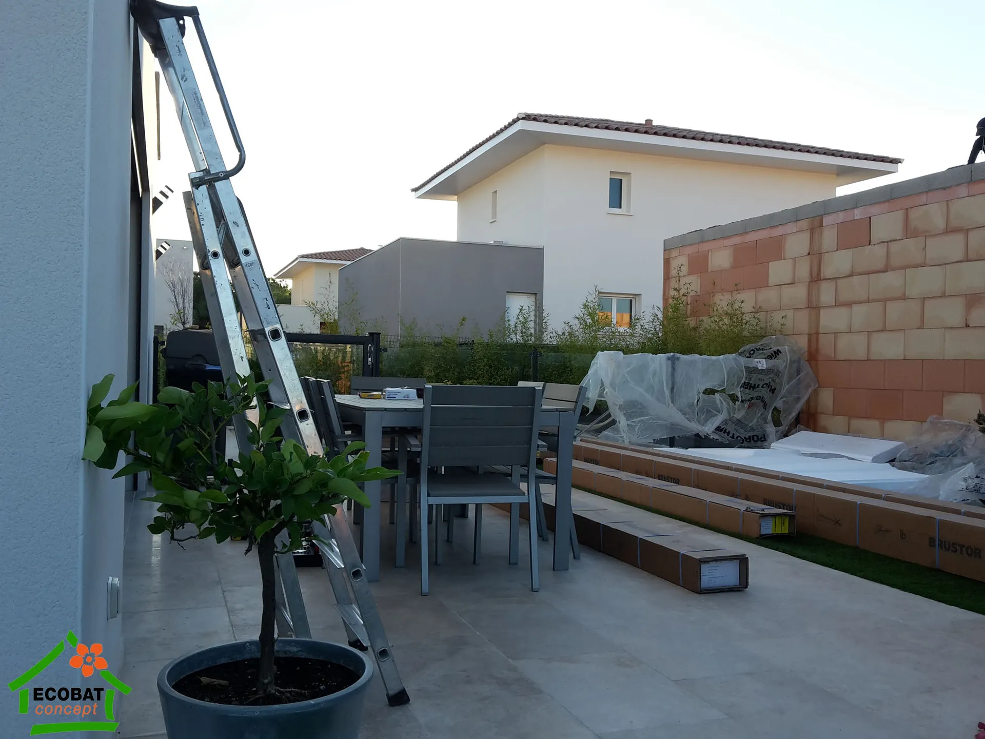 Pose d'une pergola bioclimatique BRUSTOR B200 XL à Jacou - Photo 1