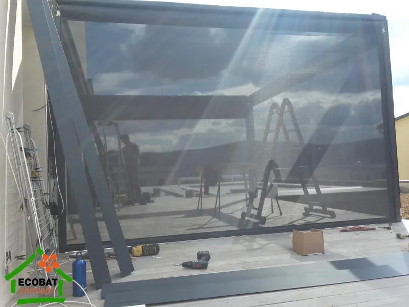 Pose d'une pergola bioclimatique à Mende (48000) - Photo 3