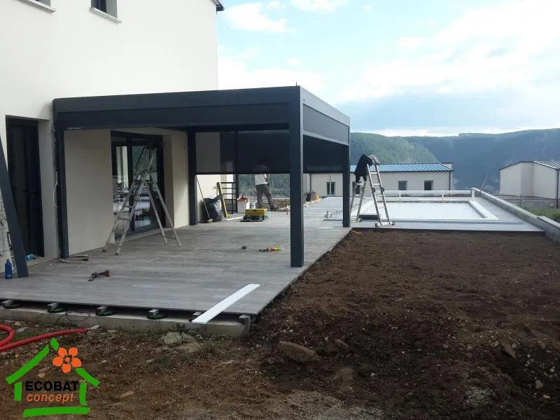 Pose d'une pergola bioclimatique à Mende (48000) - Photo 4