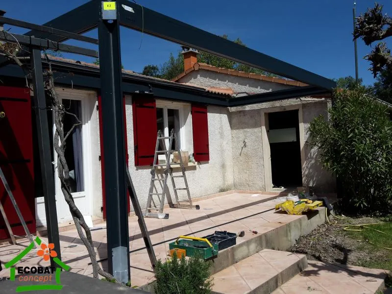 Pose d'une pergola bioclimatique à Monteils (30360) - Photo 2