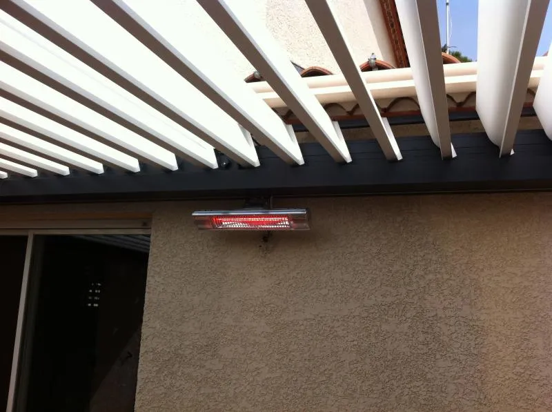 Pose d'une pergola bioclimatique à Nîmes (30000) — réalisation 2 - Photo 7