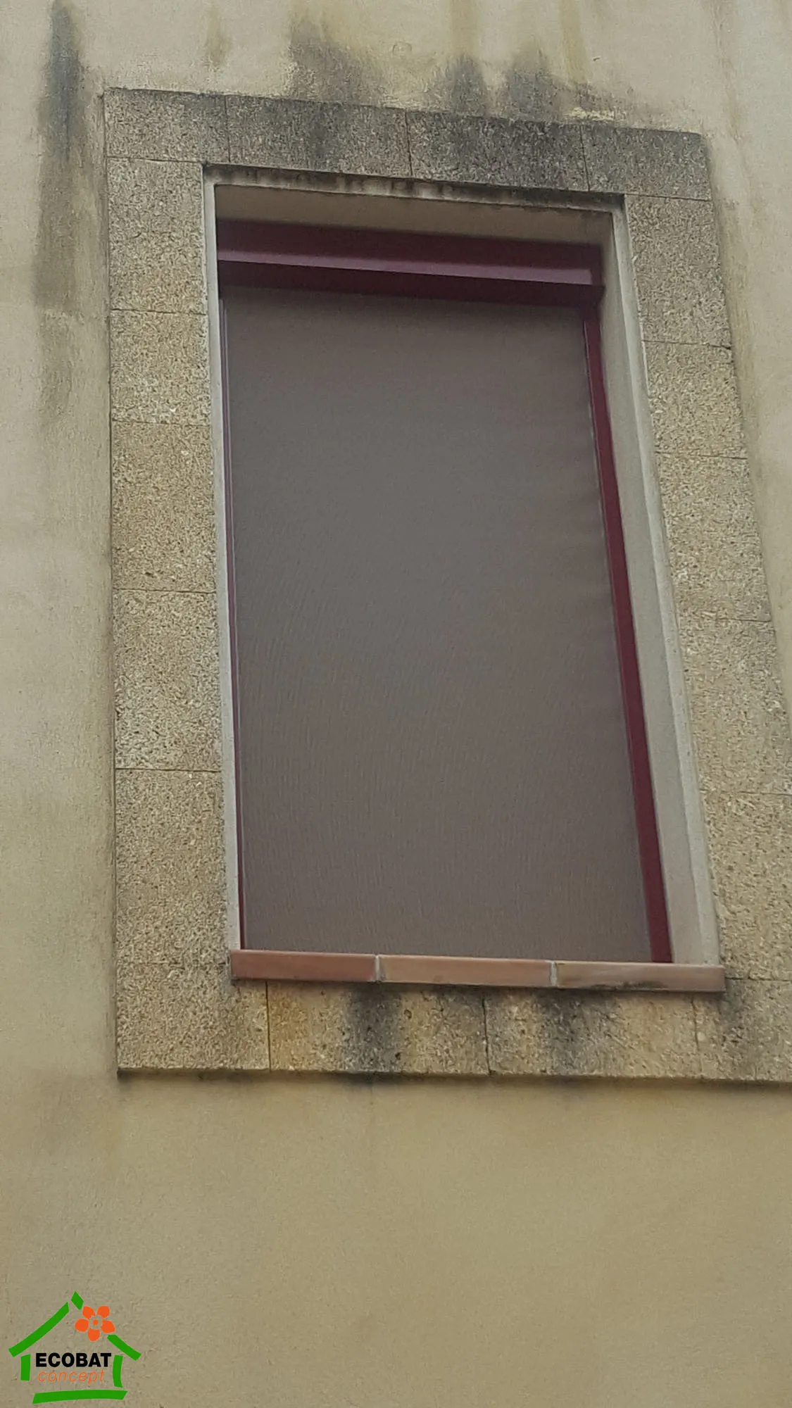 Pose d'un screen ZIP solaire et moustiquaire RAL 3004 à Vauvert - Photo 1