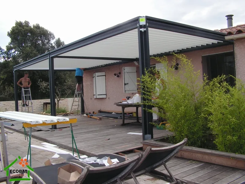 Pose d'une pergola bioclimatique double module à Vézénobres - Photo 5