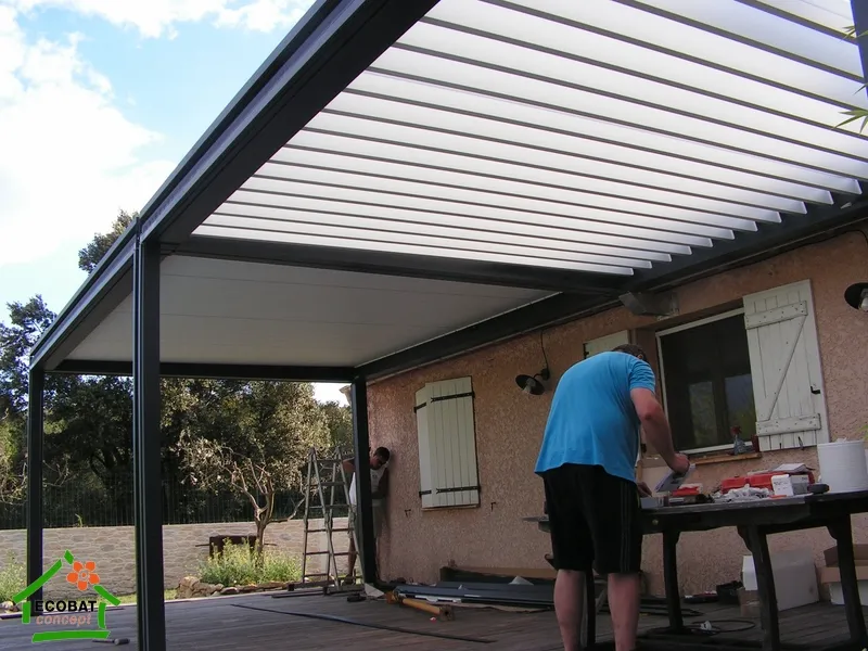 Pose d'une pergola bioclimatique double module à Vézénobres - Photo 6