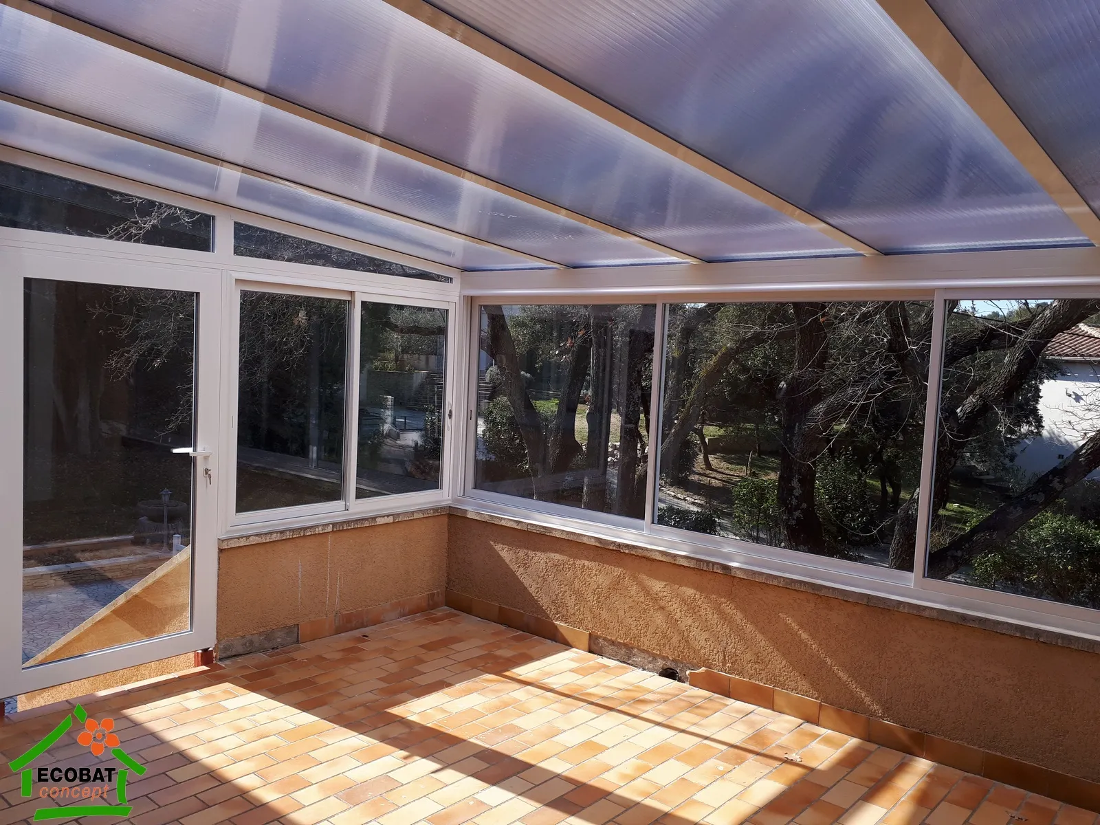 Réalisation d'une véranda avec toiture transparente à Nages-et-Solorgues - Photo 1