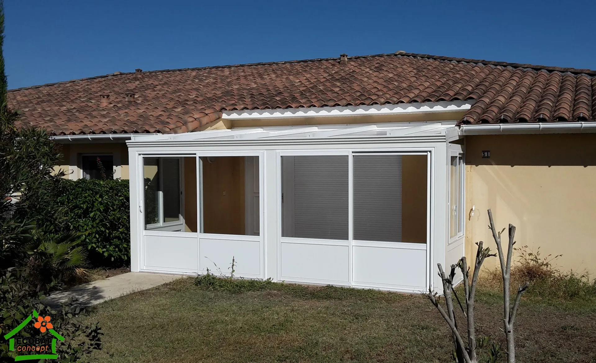 Réalisation d'une véranda aluminium avec toiture transparente à La Calmette - Photo 5