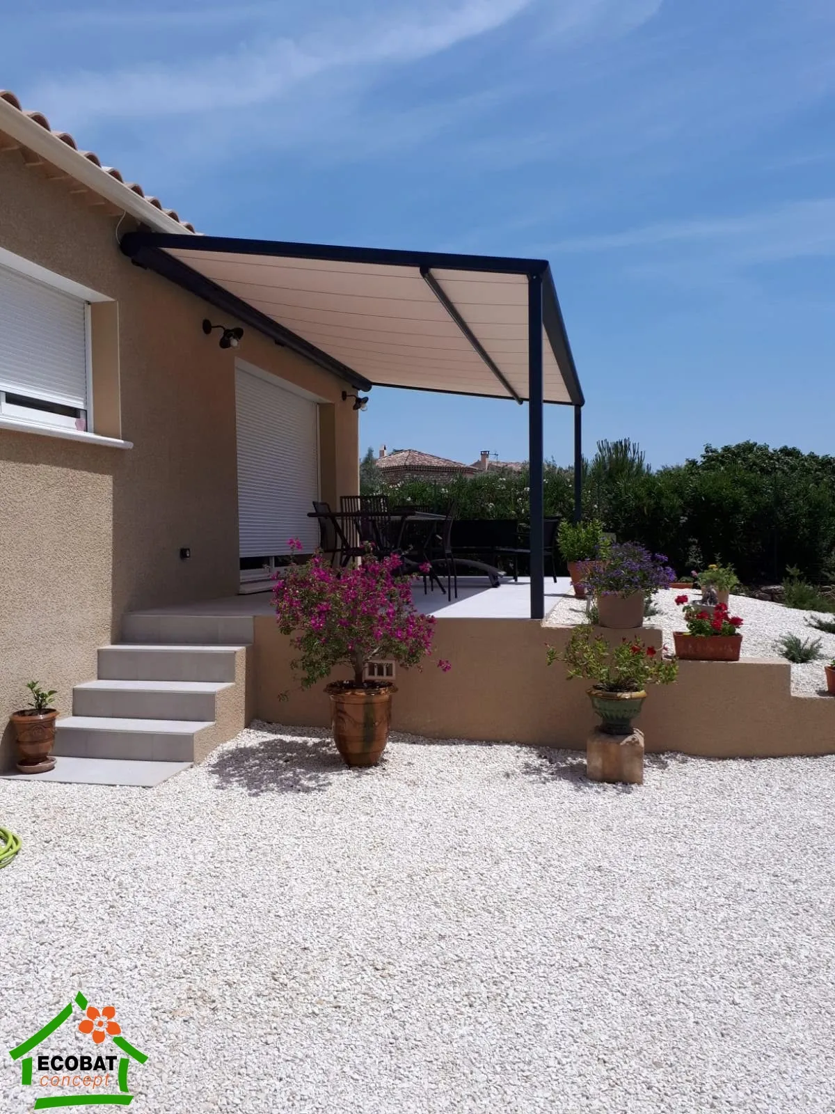 Pose d'un store pour pergola B128 BRUSTOR à Castelnau-Valence - Photo 2